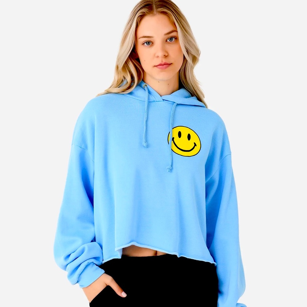 AVIATOR NATION
Women's Smiley 2 Relaxed Cropped Pullover Hoodie